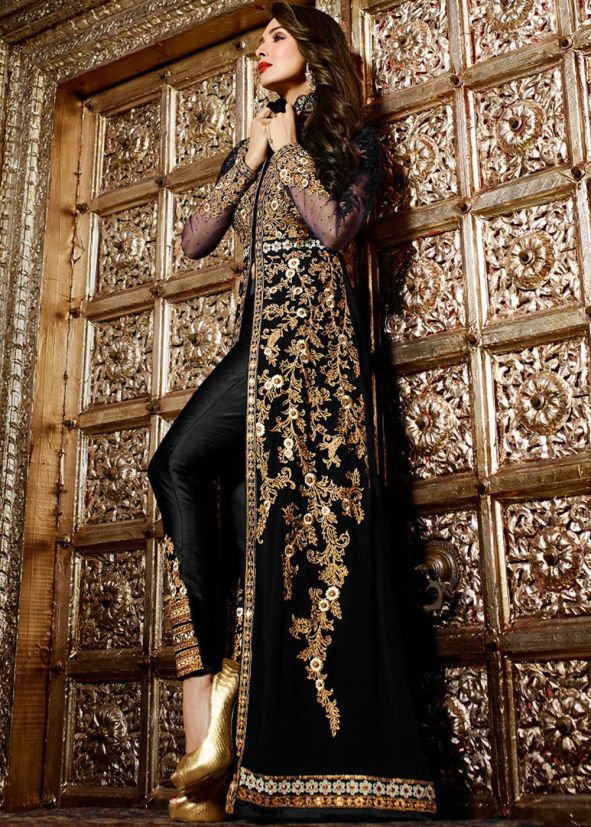 Malaika Arora Slit Style Suit In Georgette