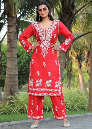 Red Embroidered Kurta Set In Rayon