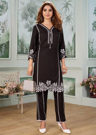 Black Embroidered Kurta Set In Rayon