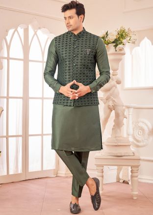 Men Green Kurta Pant With Embroidered Nehru Jacket
