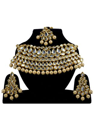 Kundan Stone Studded Golden Choker Necklace Set