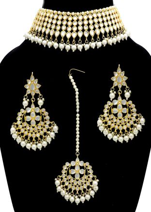 Kundan Stone Studded White Choker Necklace Set
