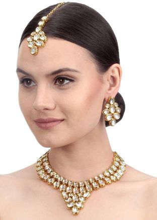 Kundan Stone Studded Golden Necklace Set