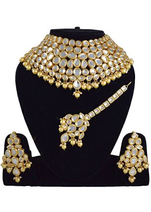 Kundan Studded Golden Necklace Set