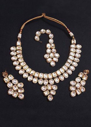 Kundan Studded Golden Necklace Set