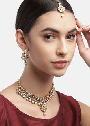 Studded Kundan Necklace Set In White
