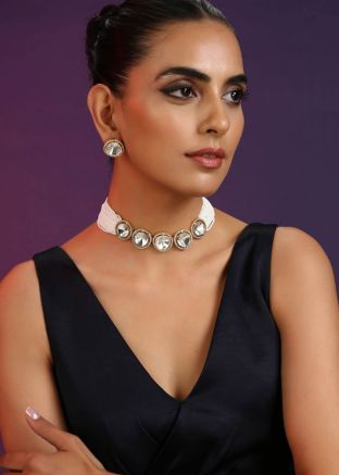 Kundan Studded Choker Necklace Set In White