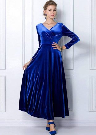 Blue Readymade Flared Velvet Top Bottom Set