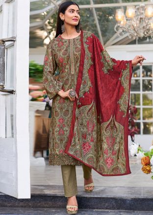Green Digital Printed Suit Set In Velvet
