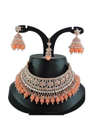 Peach Kundan Studded Necklace & Mangtikka