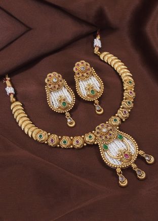 Golden Embossed Necklace Set