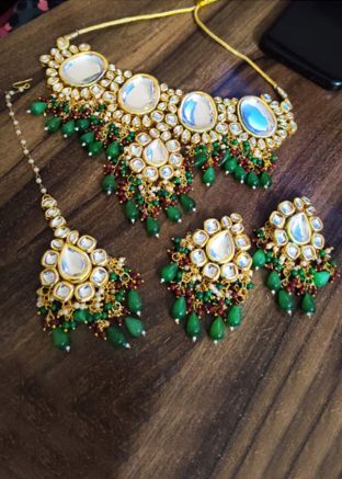 Green Kundan & Beads Studded Choker