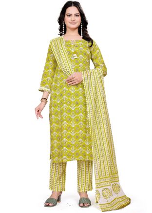 Green Printed Salwar Suit Set In Rayon