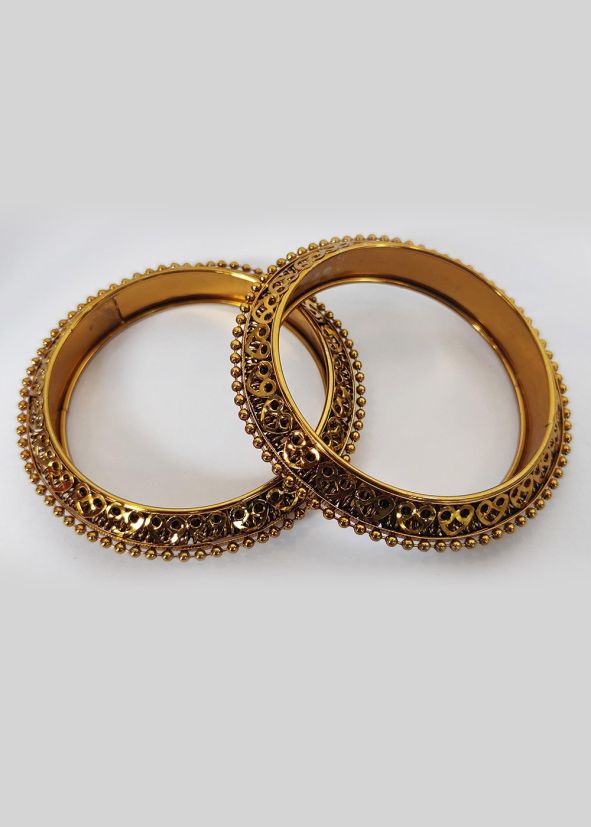 Golden Beaded Alloy Based Bangle Set