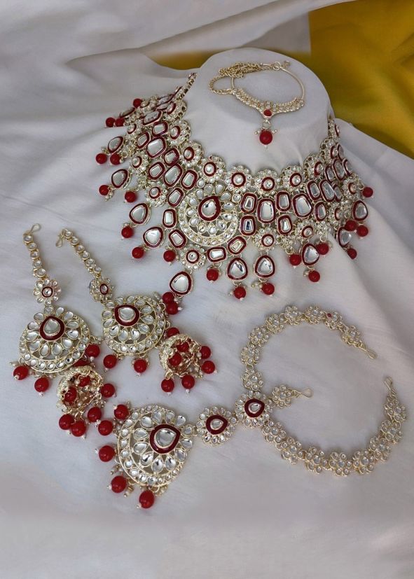Red Stone Studded Necklace Set