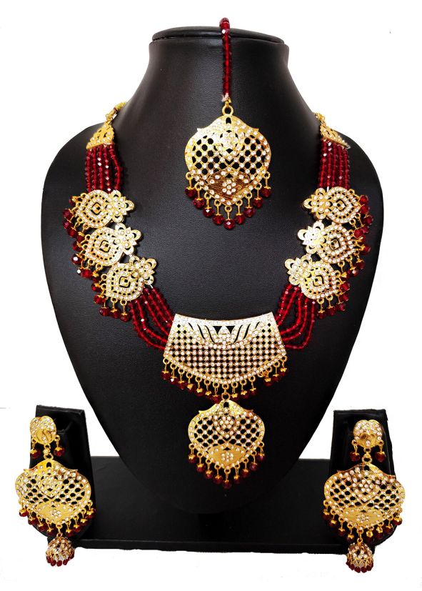Red Stone Studded Necklace Set