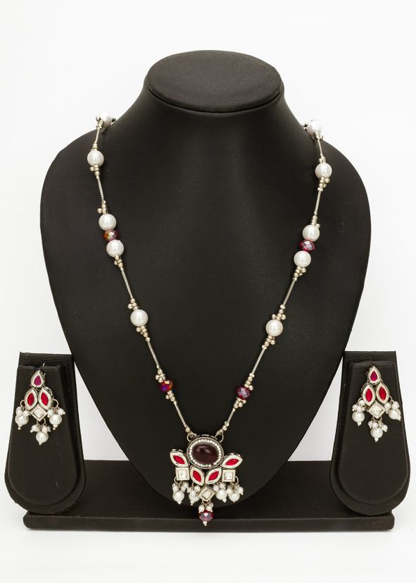 Maroon Studded Necklace Set