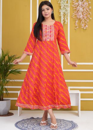 Red Rayon Kurta In Leheria Print