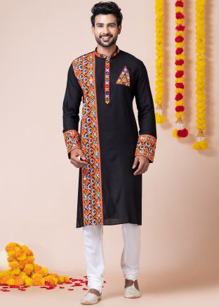 Black Embroidered Men Kurta Pajama In Rayon