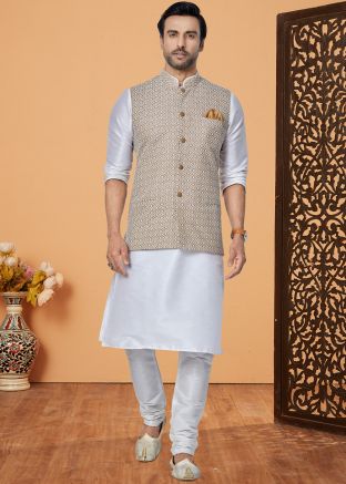 Off White Men Kurta Pajama With Nehru Jacket