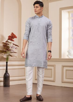 Purple Men Embroidered Kurta Pajama