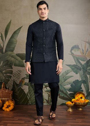 Black Men Kurta With Embroidered Nehru Jacket