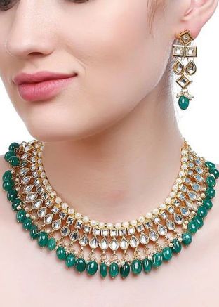 Stone Studded Kundan Necklace Set in Green