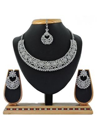 White Studded Stone Necklace Set