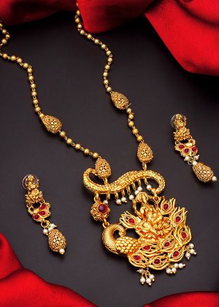 Golden Traditional Style Necklace Set