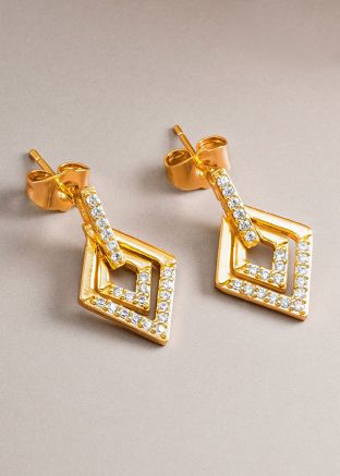 Golden Alloy Based Kite Shaped Earrings