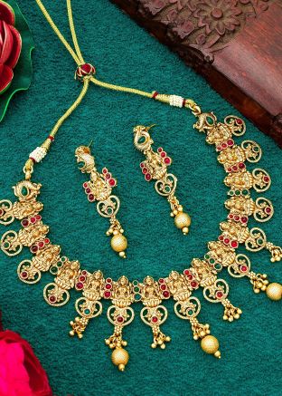 Golden Traditional Embossed Necklace Set