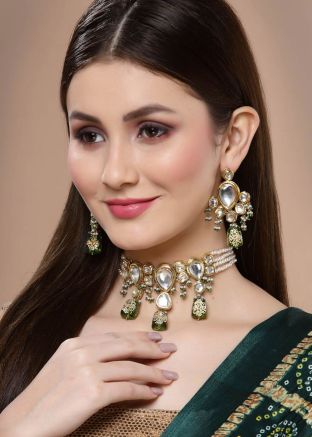 Green Kundan Studded Choker Necklace Set