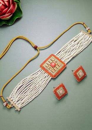 Multicolor Choker Necklace Set In Studded Stone