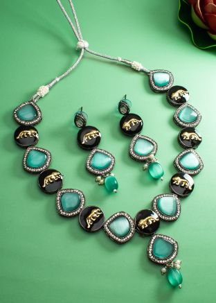 Multicolor Kundan Studded Necklace Set