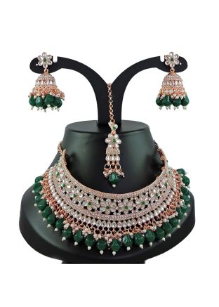 Green Necklace Set In Kundan Work