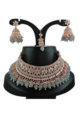 Grey Kundan Studded Necklace & Mangtikka