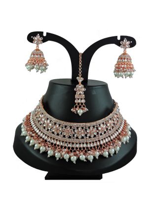 White Kundan Studded Necklace & Earring