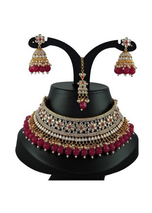 Maroon Necklace Set In Kundan Work
