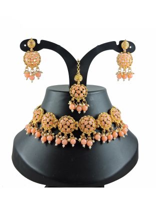 Stone & Beads Studded Necklace In Peach 