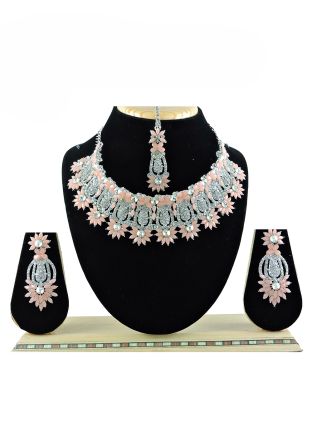 Peach Stone Studded Necklace 