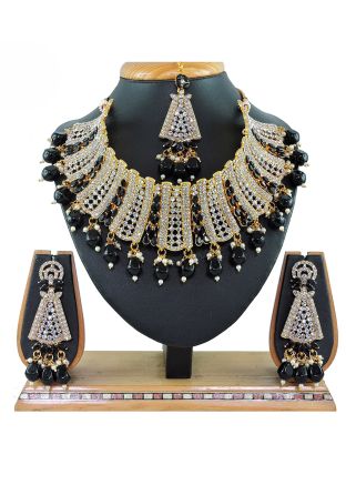 Black Stone Studded Necklace Set