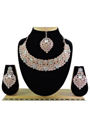 White Stone Studded Necklace Set With Mangtikka