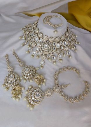 Cream Stone Studded Necklace Set