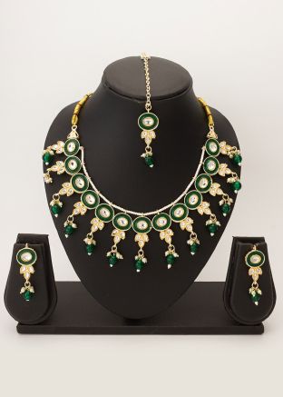 Green Kundan Embellished Necklace Set