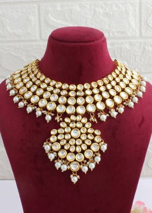 Golden Kundan Studded Necklace Set