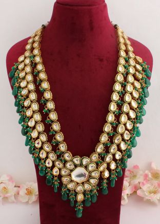 Green Multilayered Necklace In Kundan Work
