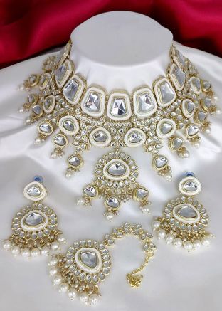 White Kundan Studded Necklace Set