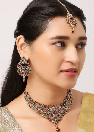 Multicolor Stone Necklace Set With Mangtikka
