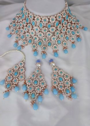 Turquoise Stone Studded Necklace Set With Mangtikka