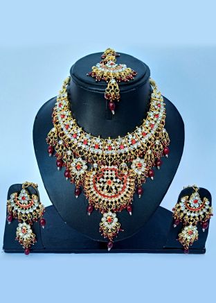Red Stone Studded Necklace Set
